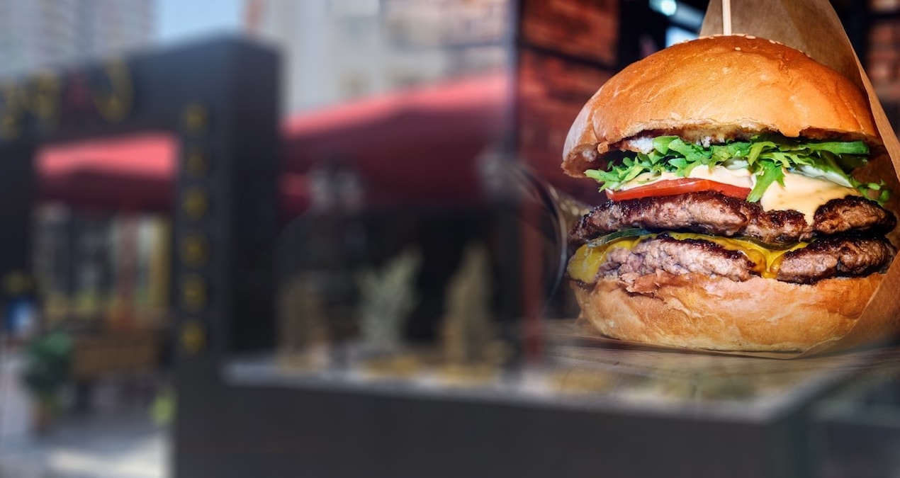 Hamburgerinden at eti çıktı: En ucuzunu 250 liraya satıyor